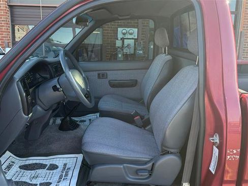Used 1995 Toyota Tacoma RWD image 16