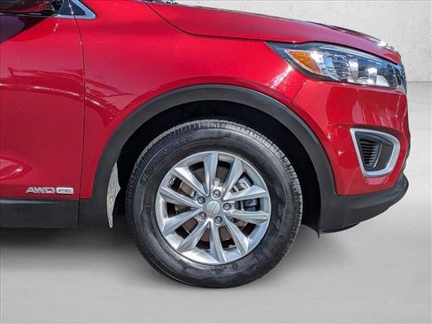 Used 2017 Kia Sorento AWD image 24