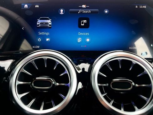 Certified 2025 Mercedes-Benz GLA 35 AMG GLA 35 AMG image 32