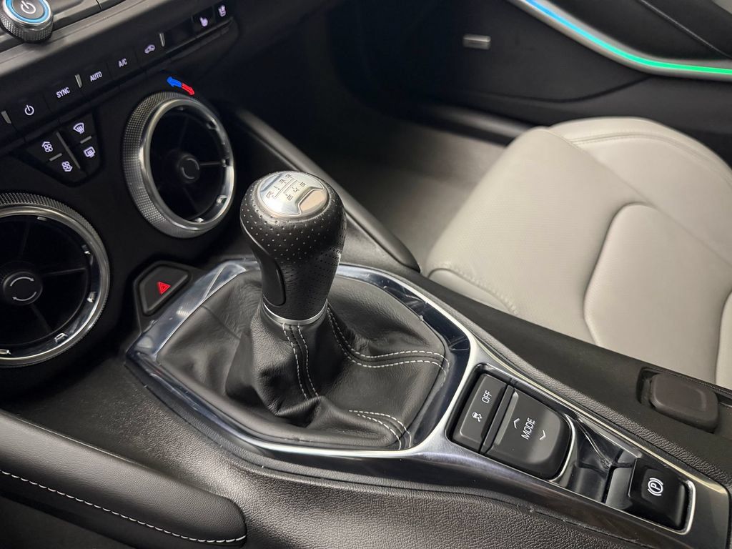 Used 2023 Chevrolet Camaro LT RWD image 28