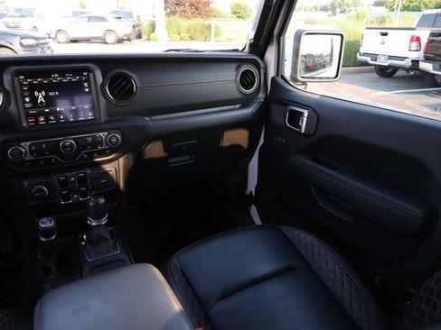 Used 2021 Jeep Gladiator Overland AWD/4WD image 25