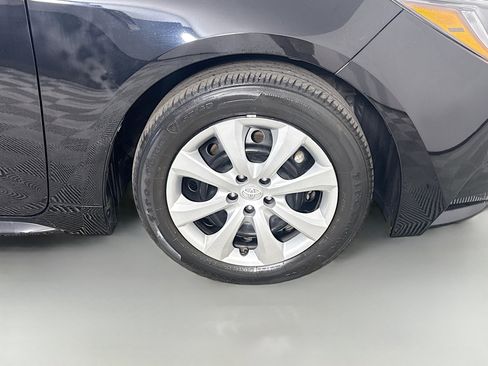 Used 2023 Toyota Corolla LE FWD image 31