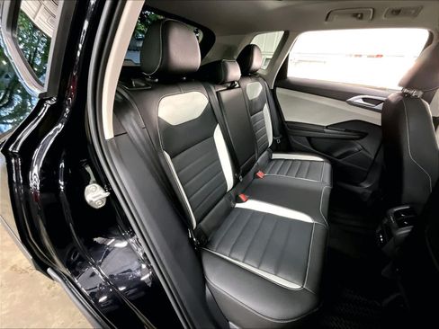 New 2026 Volkswagen Taos SEL AWD/4WD image 11