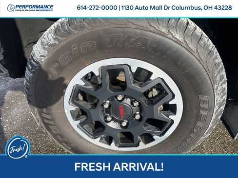 Used 2024 Toyota Tacoma TRD Off-Road image 12