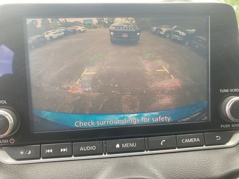 Used 2020 Nissan Sentra SV FWD image 24