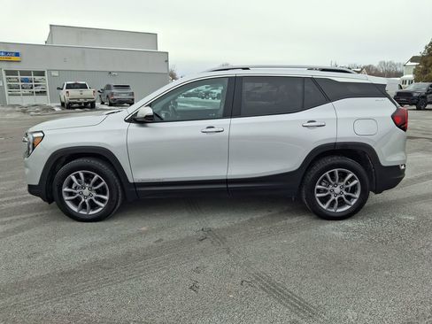 Used 2022 GMC Terrain SLT image 4