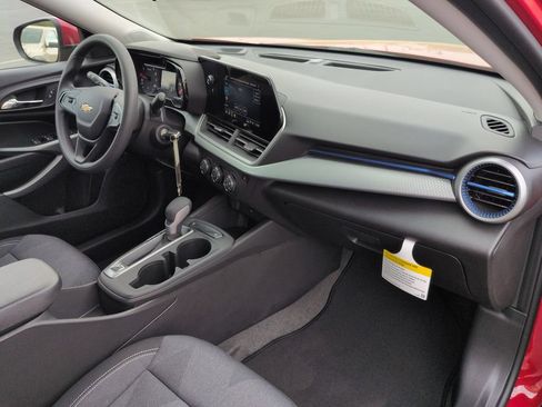 New 2026 Chevrolet Trax LS w/ LS Convenience Package FWD image 24