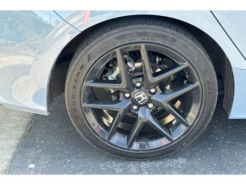 Used 2023 Honda Civic Sport image 4
