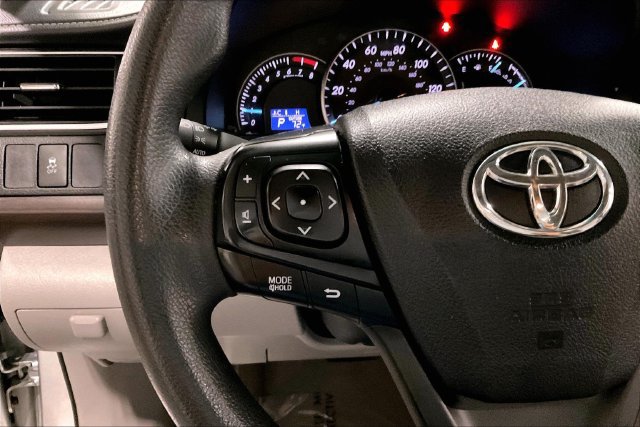 Used 2015 Toyota Camry LE FWD image 18