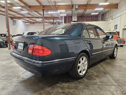 Used 1998 Mercedes-Benz E 320 Sedan image 8