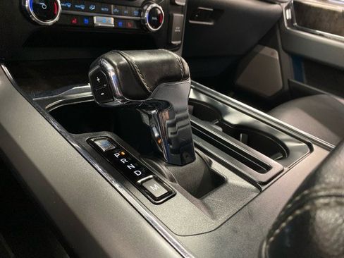 Used 2022 Ford F150 Lariat image 25
