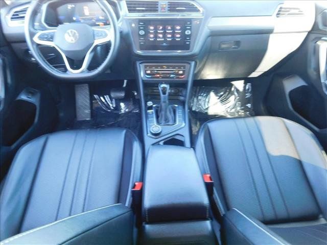 Used 2024 Volkswagen Tiguan SE AWD/4WD image 23