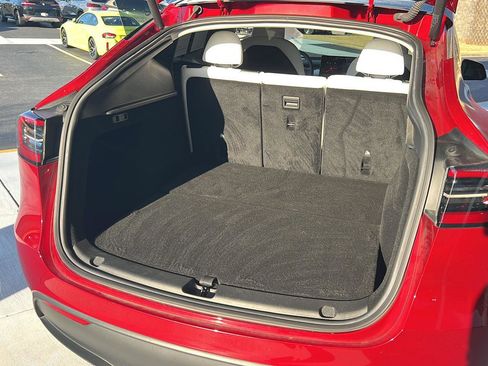 Used 2024 Tesla Model Y Long Range image 30