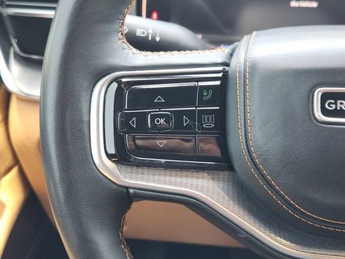 Used 2023 Jeep Grand Wagoneer L Series III w/ Rear Seat Video Group 1 AWD/4WD image 28