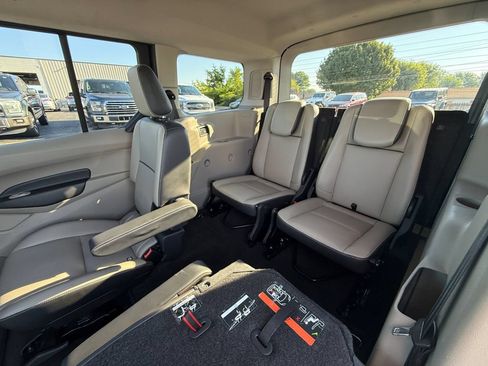 Used 2016 Ford Transit Connect Titanium FWD image 23