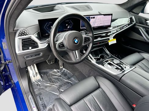 Certified 2024 BMW X7 M60i w/ M Sport Professional Package image 9