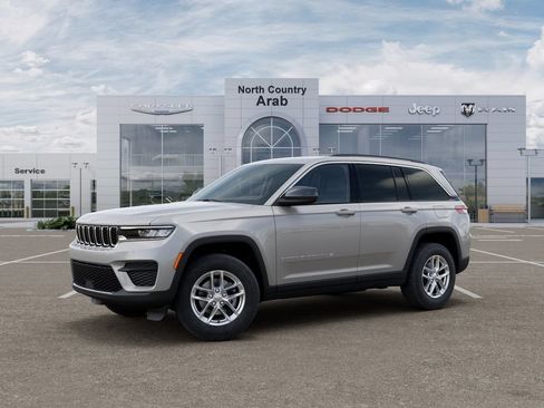 New 2026 Jeep Grand Cherokee Laredo RWD image 2