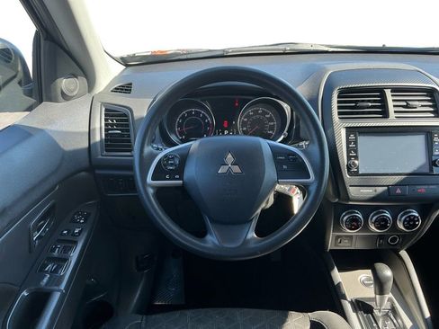 Used 2023 Mitsubishi Outlander Sport ES image 18