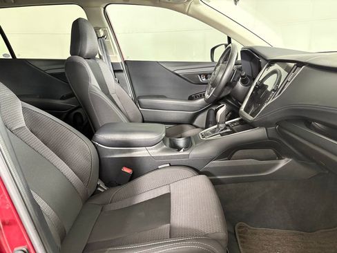 Used 2025 Subaru Outback Premium AWD/4WD image 14