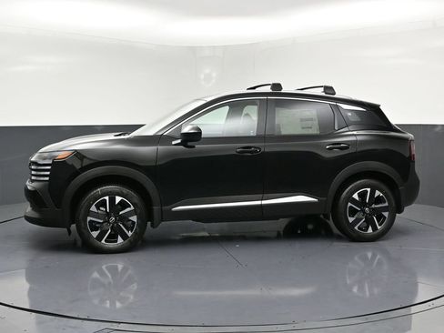 New 2026 Nissan Kicks SV w/ Cold Weather Package AWD/4WD image 2