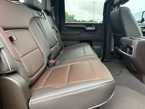 Used 2025 GMC Sierra 2500 Denali w/ Denali Reserve Package AWD/4WD image 16