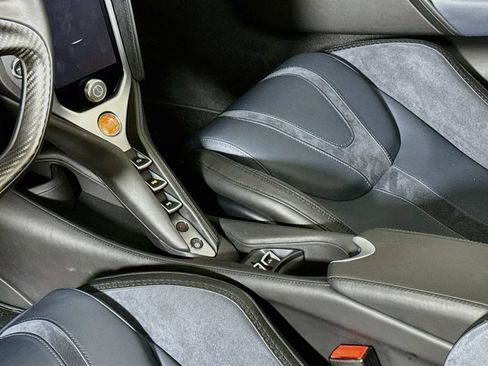 Used 2025 McLaren 750S Spider RWD image 14