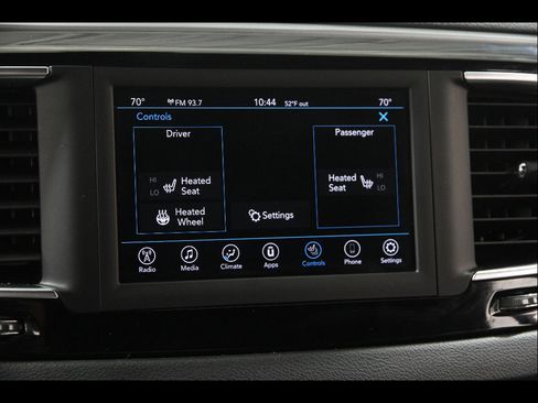 Used 2020 Chrysler Pacifica Touring-L w/ S Appearance Package FWD image 12
