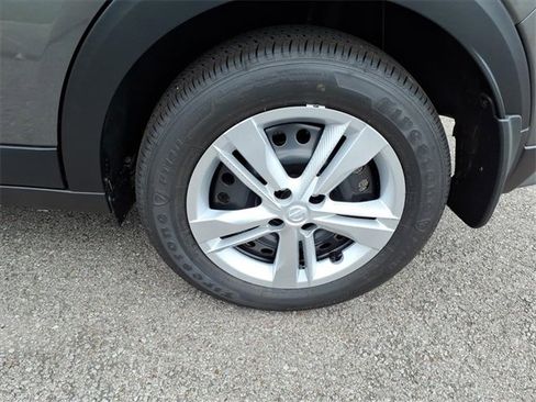 New 2025 Nissan Kicks Play S image 4