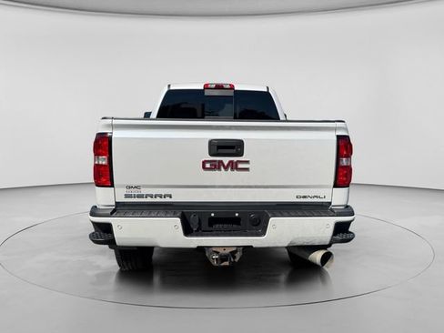 Used 2018 GMC Sierra 2500 Denali w/ Duramax Plus Package AWD/4WD image 5