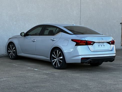 Used 2021 Nissan Altima 2.5 SR FWD image 46