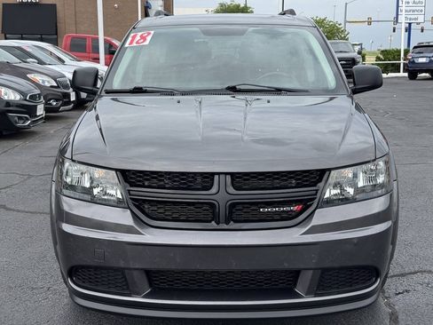 Used 2018 Dodge Journey SE w/ Popular Equipment Group FWD image 2