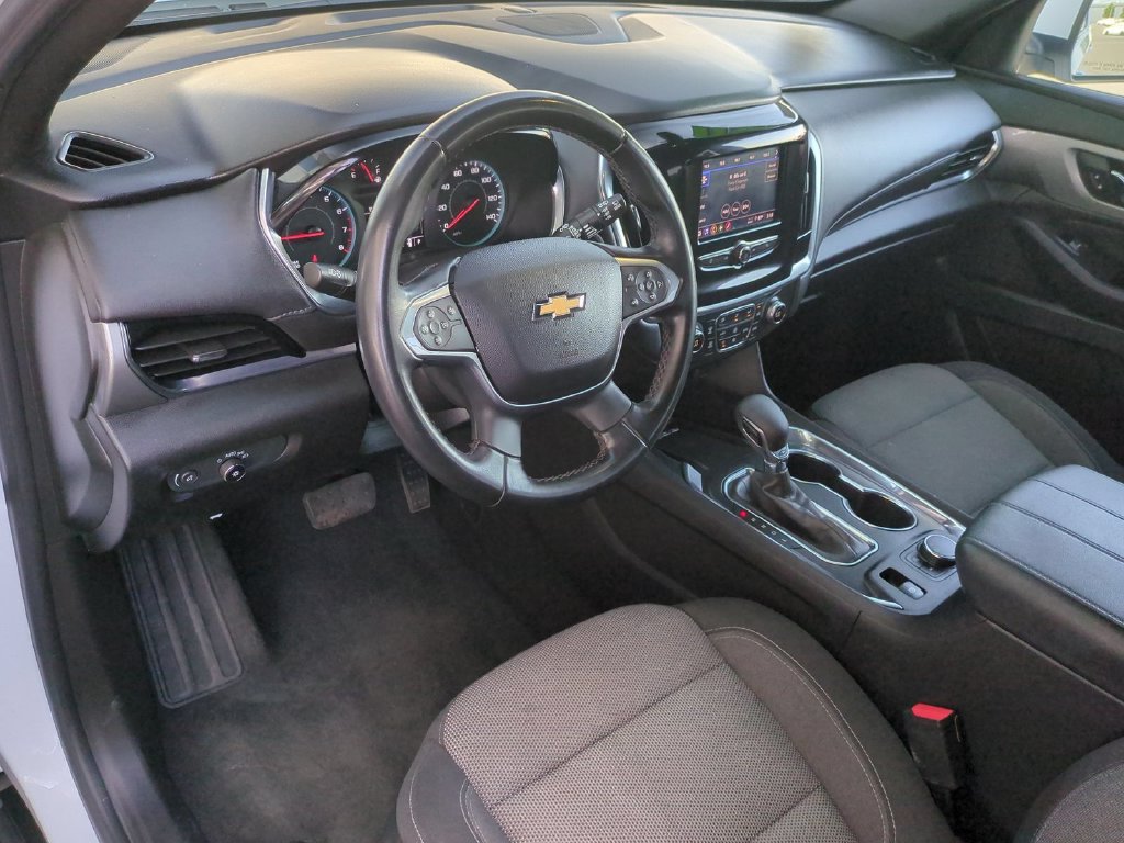 Used 2023 Chevrolet Traverse LT FWD image 11