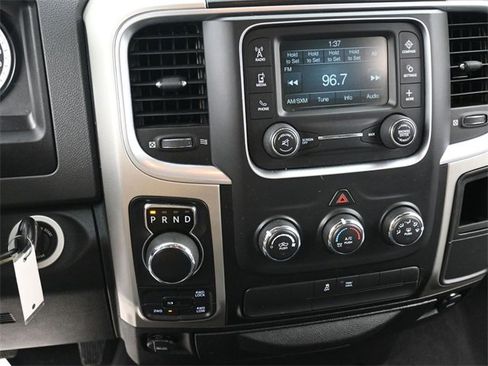 Used 2020 RAM 1500 Classic SLT image 21