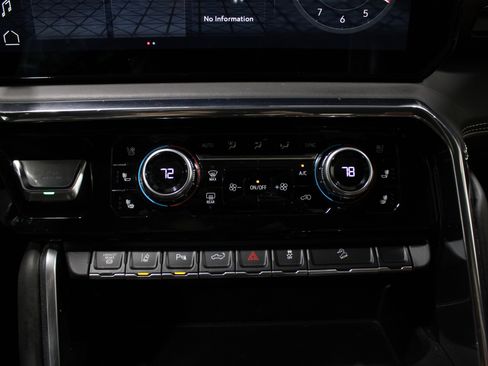 Used 2024 GMC Sierra 3500 Denali Ultimate image 20