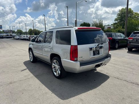 Used 2012 Cadillac Escalade Platinum AWD/4WD image 5