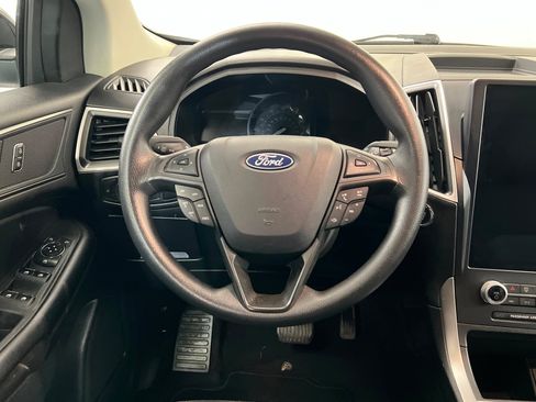 Used 2022 Ford Edge SE w/ Black Appearance Package image 12