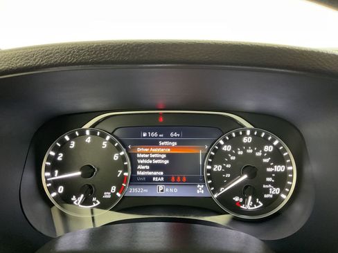 Used 2023 Nissan Frontier SV w/ Tow Package image 26