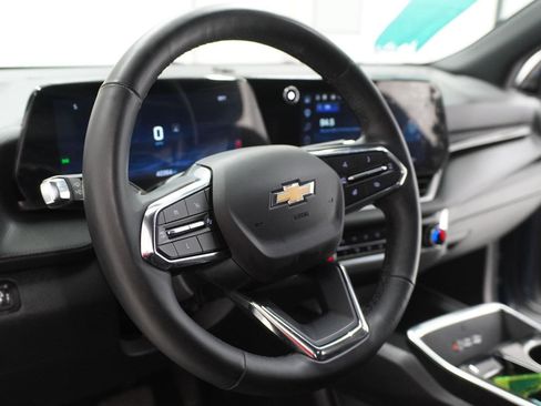 Used 2025 Chevrolet Equinox LT w/ Convenience Package II FWD image 19