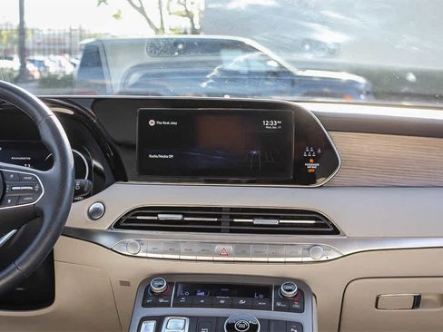 Certified 2022 Hyundai Palisade Calligraphy w/ Winter Package image 17