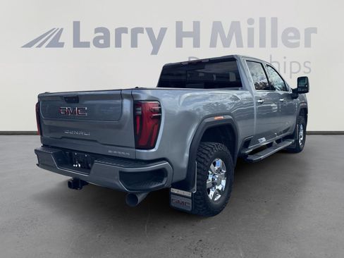 Used 2024 GMC Sierra 3500 Denali w/ Denali Reserve Package image 8