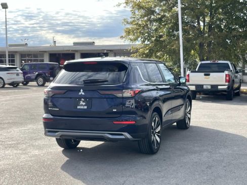 New 2026 Mitsubishi Outlander SE FWD image 5