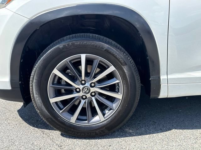 Used 2018 Toyota Highlander XLE FWD image 4