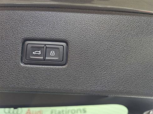 Certified 2025 Audi Q8 Premium Plus w/ Premium Plus Package image 16