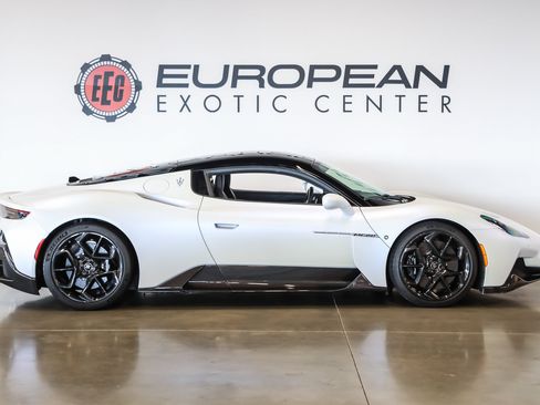 Used 2022 Maserati MC20 Coupe RWD image 14