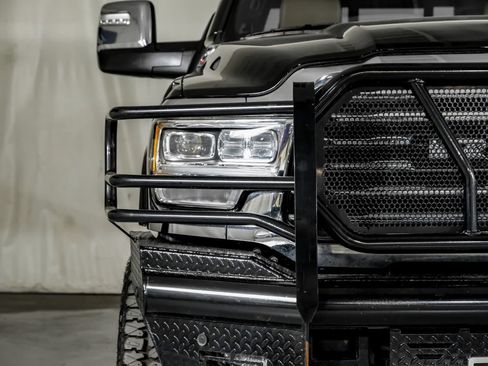 Used 2024 RAM 2500 Limited AWD/4WD image 40