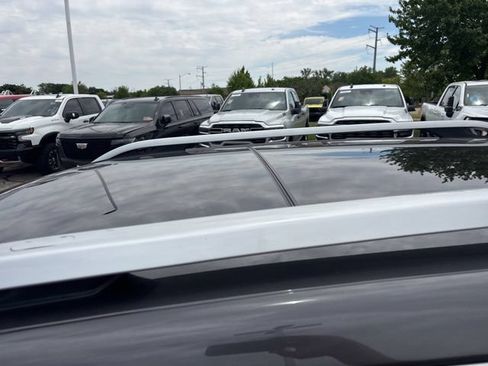 Used 2015 Jeep Cherokee Limited AWD/4WD image 6