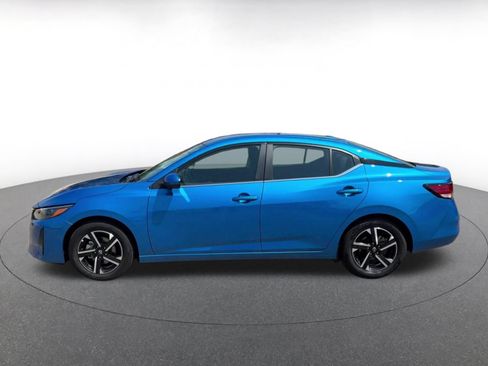 Used 2025 Nissan Sentra SV FWD image 7