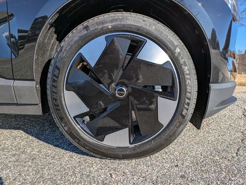 New 2026 Volvo EX30 Plus w/ Climate Package image 11