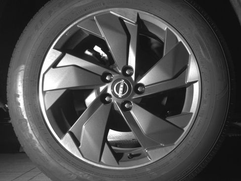 Used 2025 Nissan Rogue SV FWD image 15