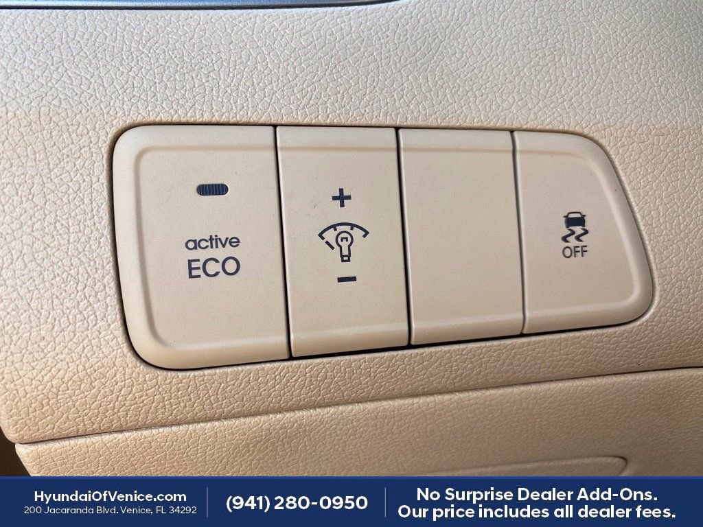 Used 2013 Hyundai Elantra GLS w/ Preferred Pkg FWD image 12